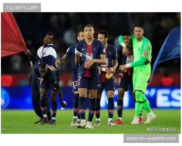 巴黎圣日耳曼凭净胜球优势暂居欧冠小组积分榜首位 巴黎圣日耳曼凭净胜球优势暂居欧冠小组积分榜首位