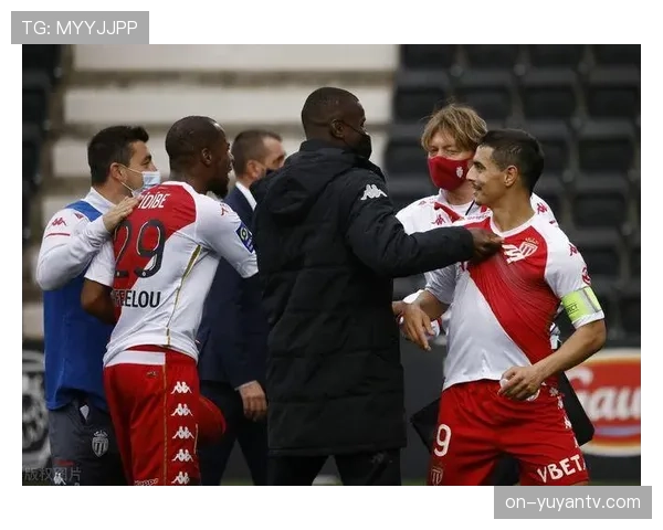 战术复盘：摩纳哥如何通过高位逼抢遏制里尔的反击体系